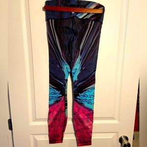 Lululemon Speed Wonder Tight- Electrobeam